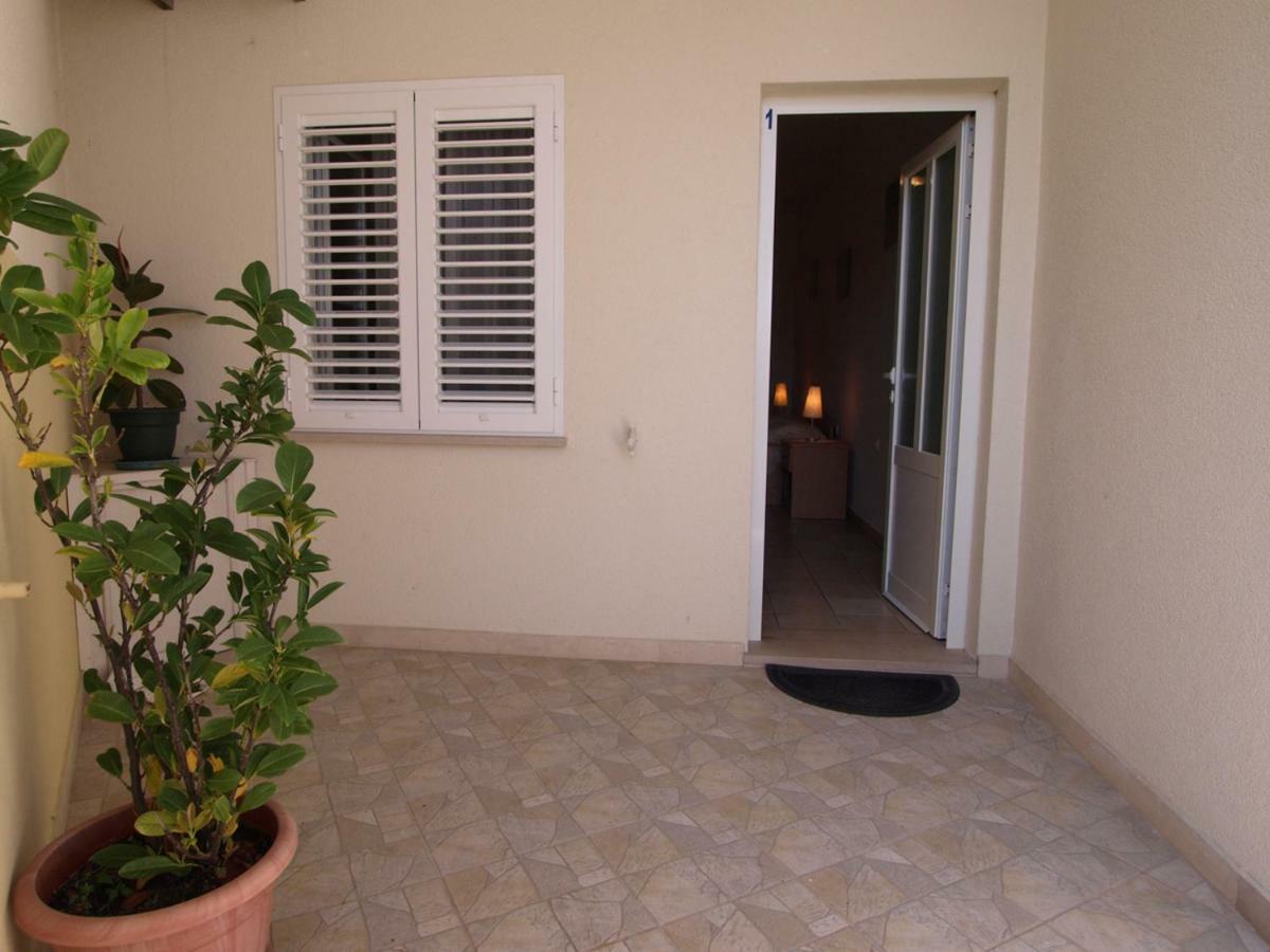 Apartments Skorin Lumbarda Esterno foto